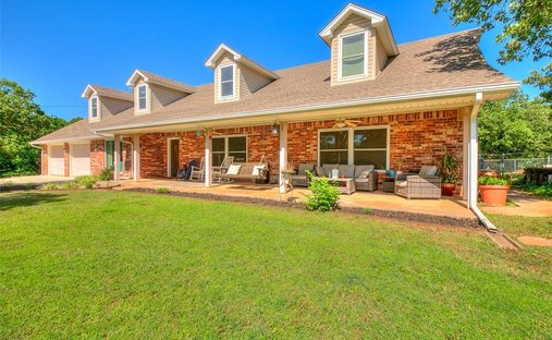 House in Harrah, Oklahoma, United States 1