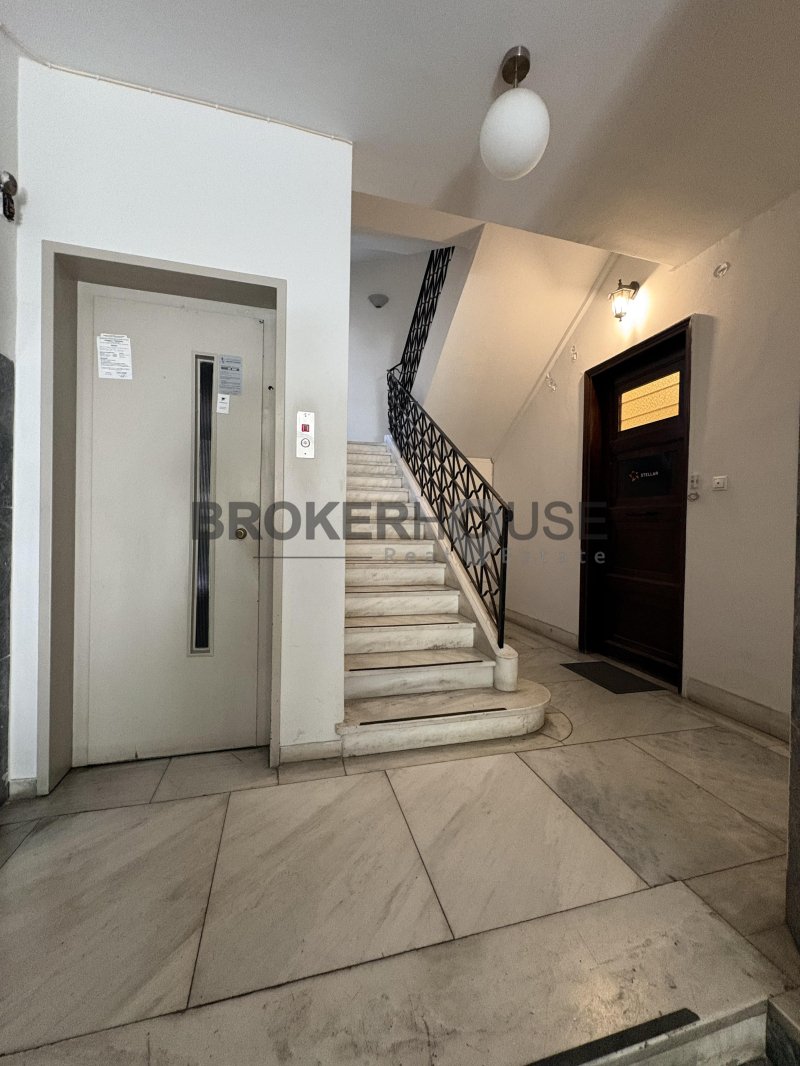 Apartment in Sunoikia Kolonakiou, 1st District of Athens, Athens 5 - 18473342