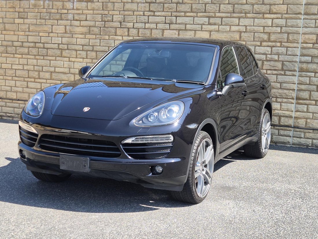 Suv in Darwen, United Kingdom 5 - 18473676