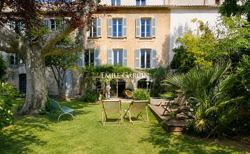 Villa in Montagne des Chèvres, Villeneuve-lès-Avignon, France 1
