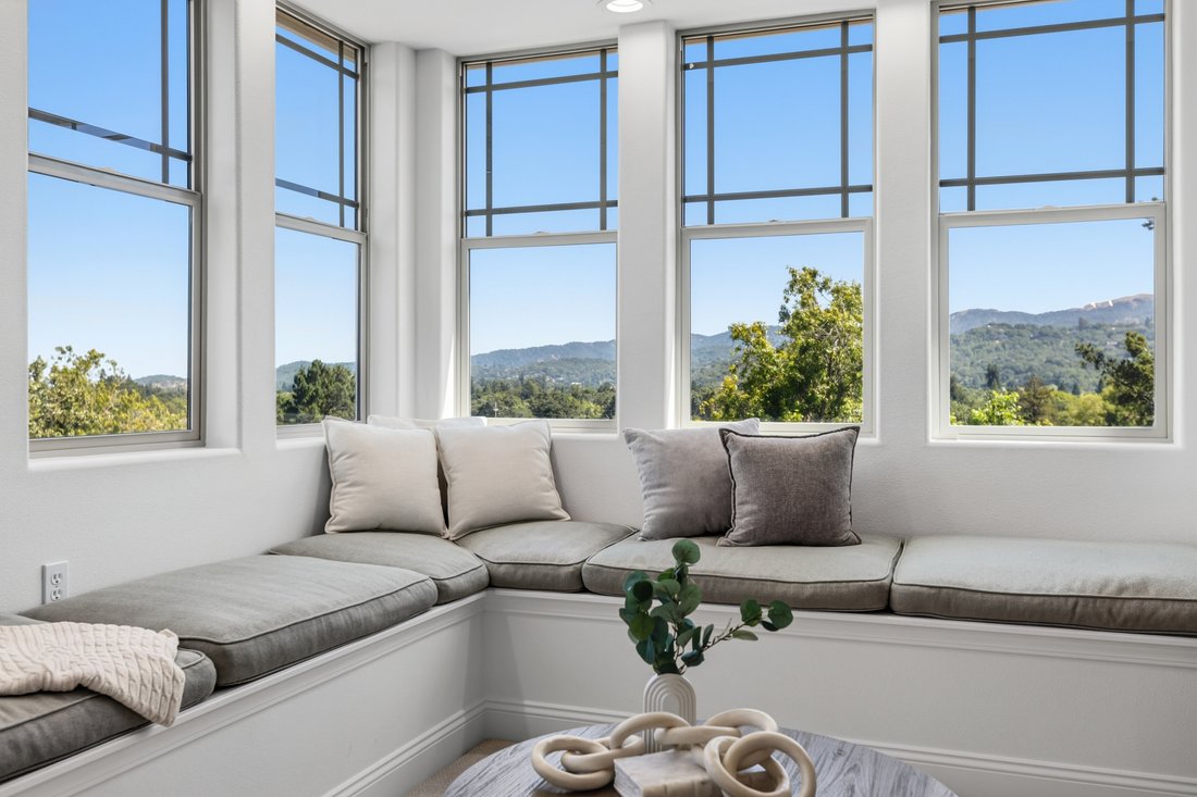 House in Novato, California, United States 4 - 18473855