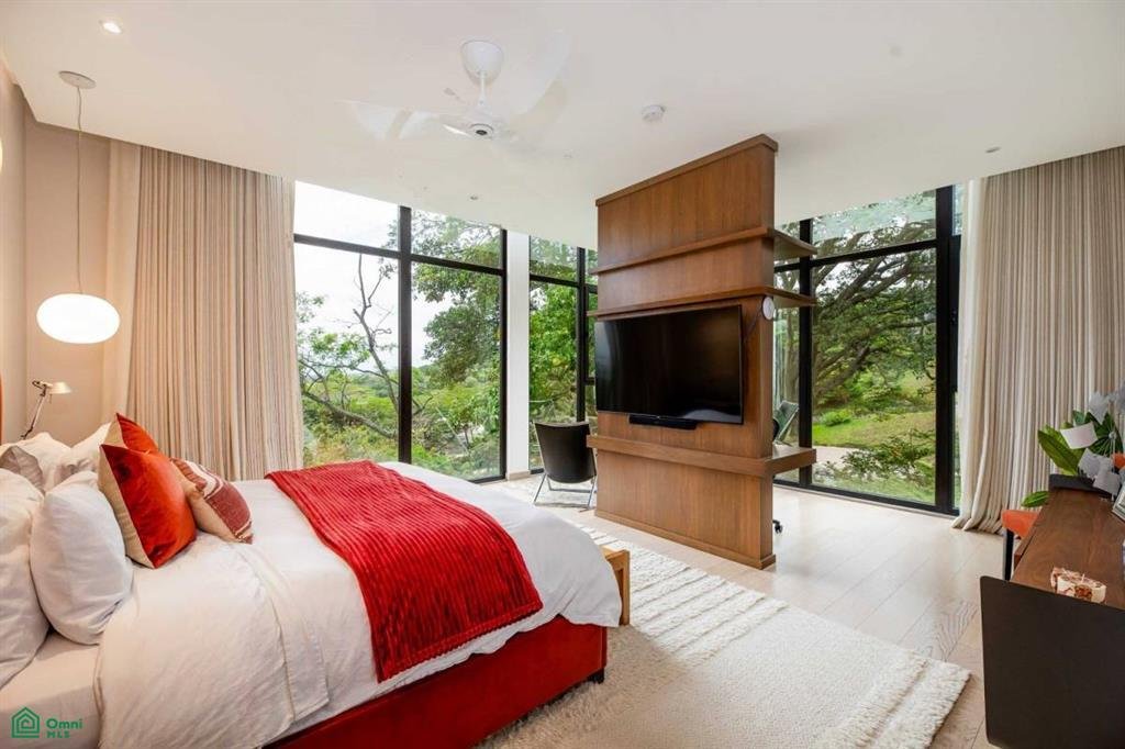 Condo in Santa Ana, San José Province, Costa Rica 1 - 17354017