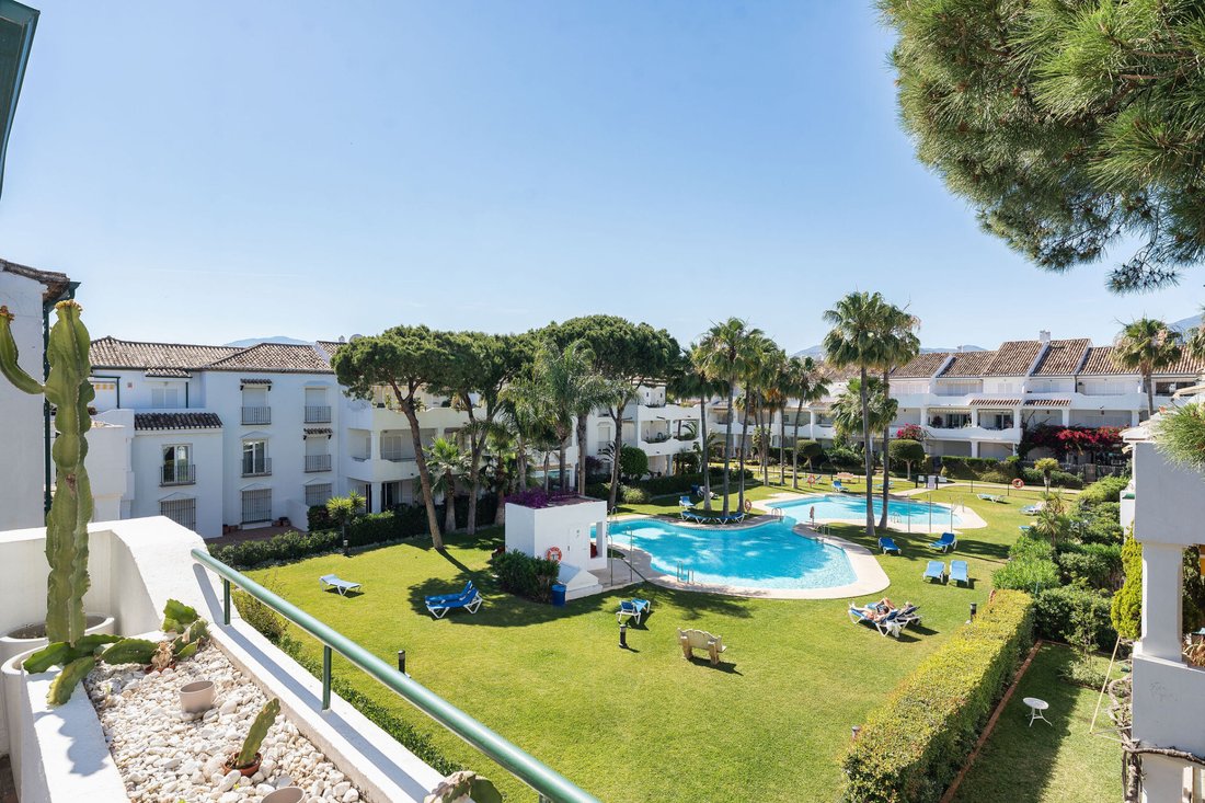 Apartment in Atalaya-Isdabe, Estepona, Andalusia 3 - 18474087