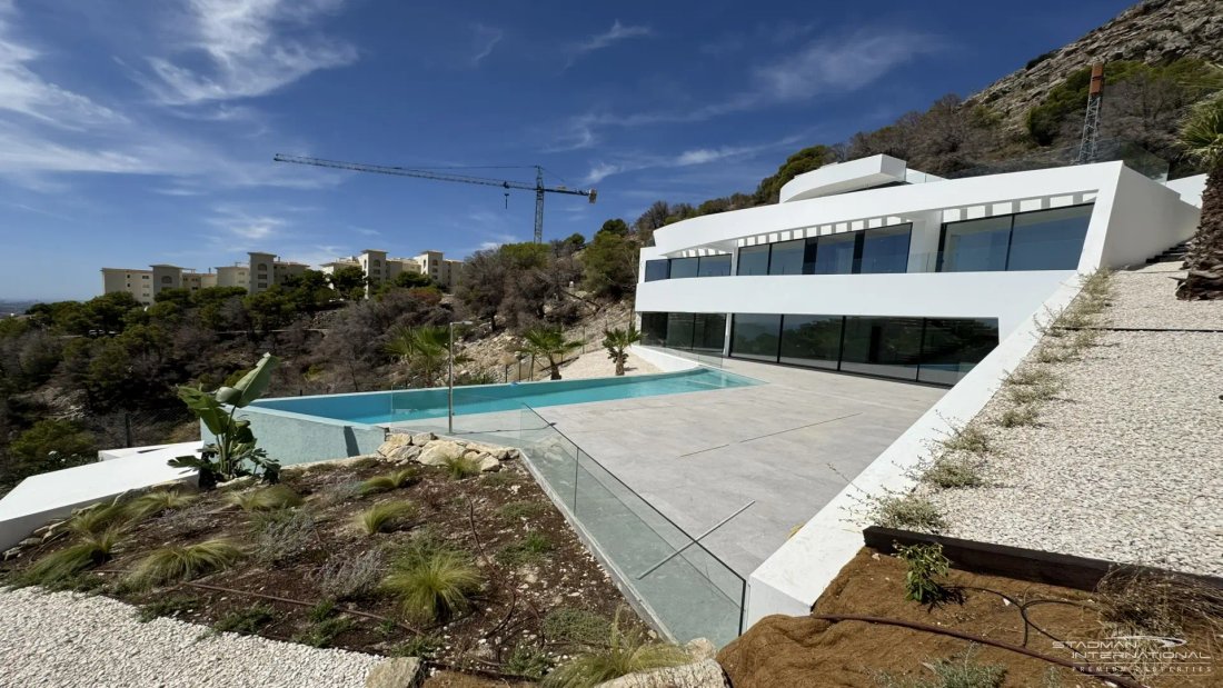 Villa in Zona de Mascarat, Valencian Community, Spain 2 - 18474254