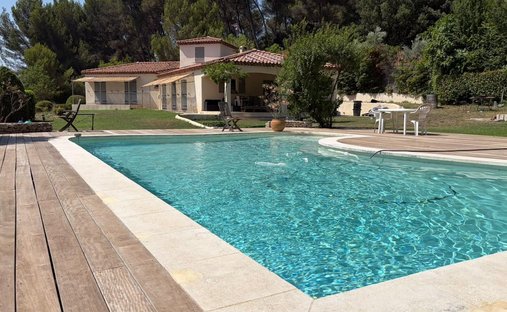 House in Bouc-Bel-Air, Provence-Alpes-Côte d'Azur, France 1