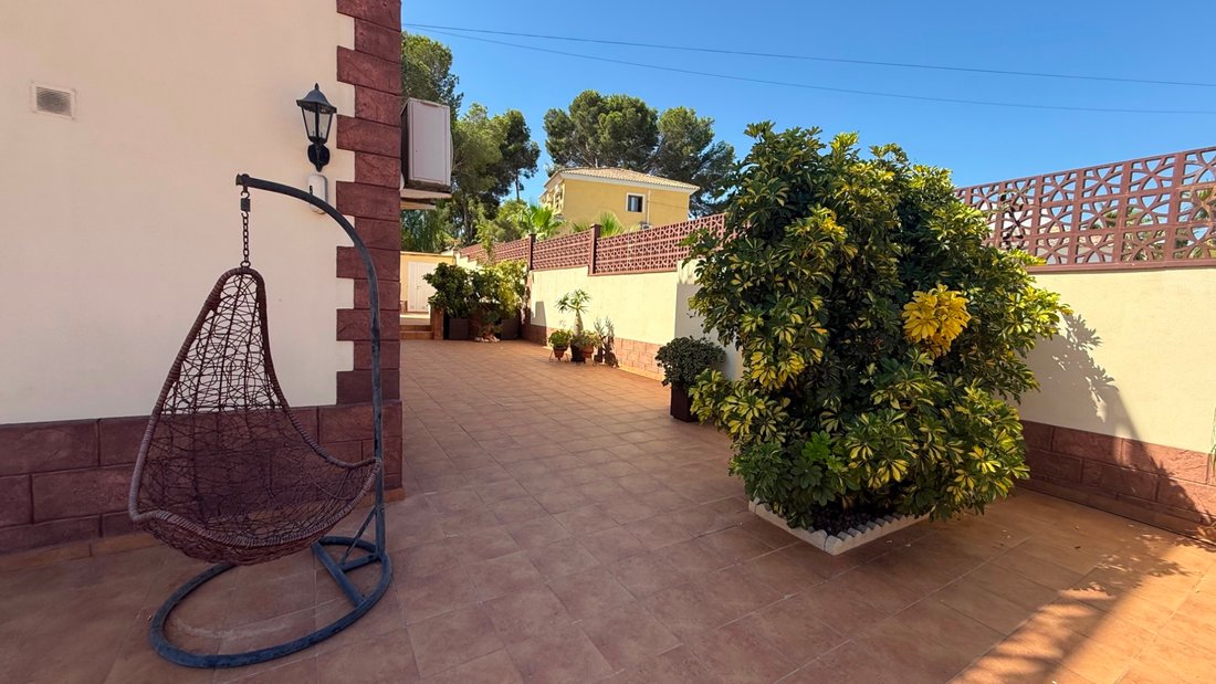 Villa in Torrevieja, Valencian Community, Spain 3 - 18473690