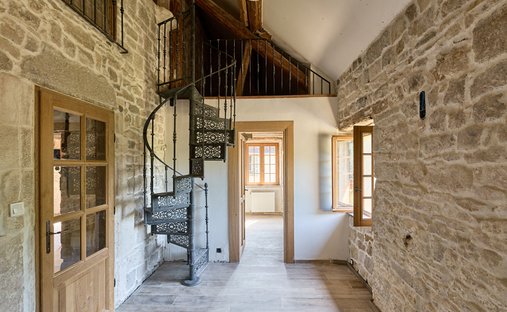Villa a Port-Lesney, Borgogna-Franca Contea, Francia 1