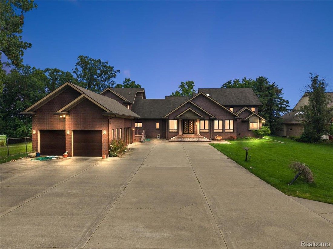 House in Orchard Lake Village, Michigan, United States 2 - 18473576