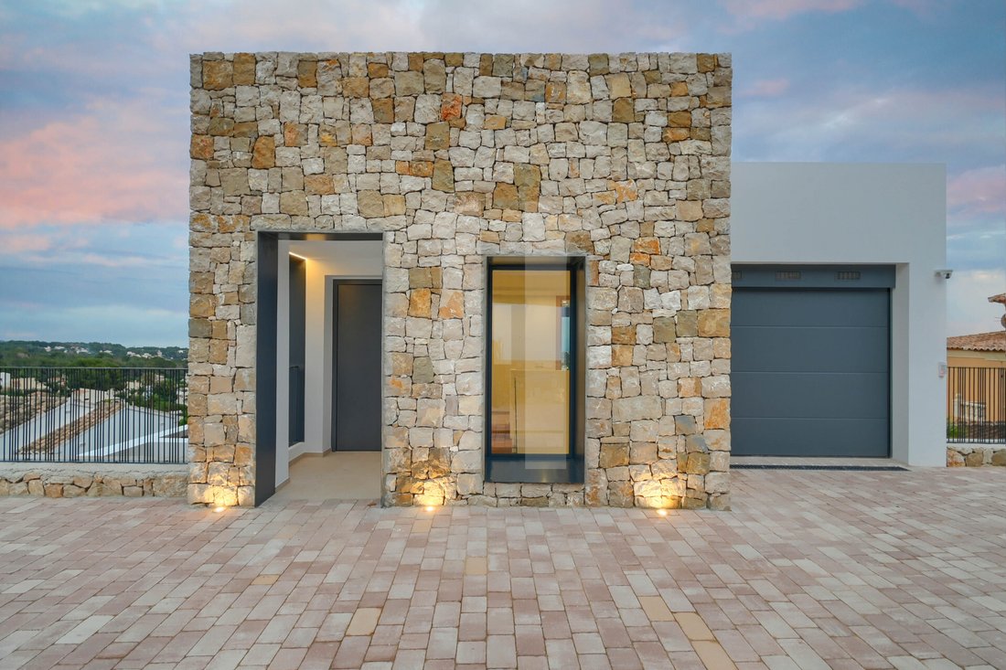 Villa in Calp / Calpe, Valencian Community, Spain 3 - 18474505