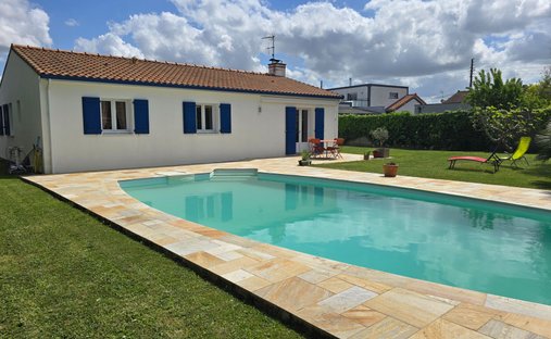 Villa in Chantenay - Sainte-Anne, Nantes, France 1