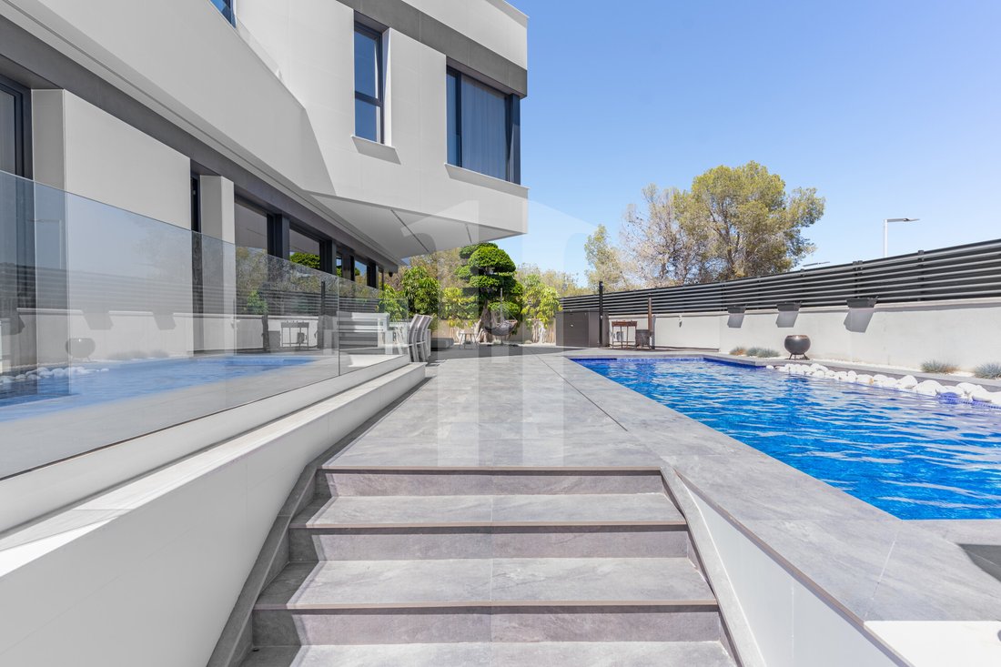 Villa in Benidorm, Valencian Community, Spain 4 - 18475008