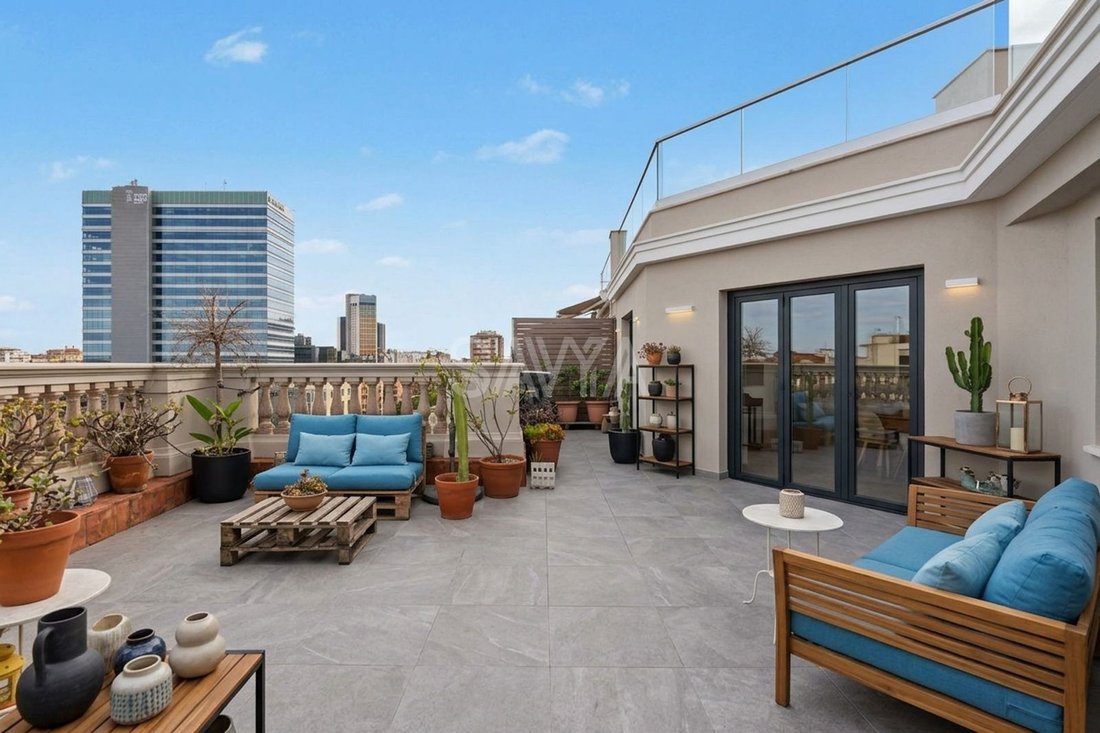 Penthouse in Sarrià-Sant Gervasi, Barcelona, Spain 1 - 18473614