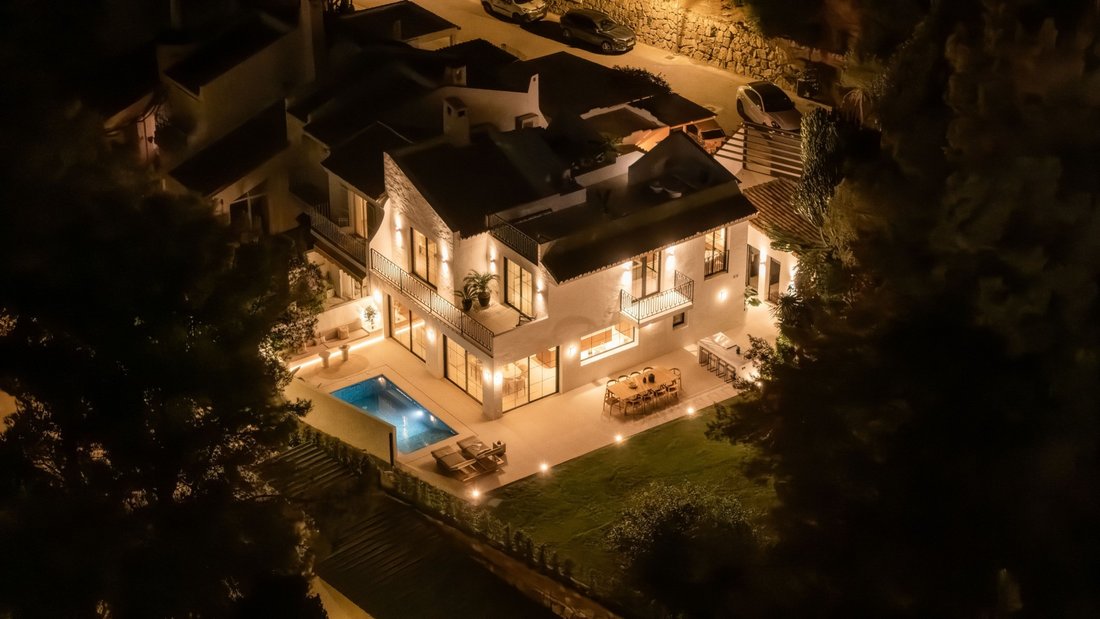 Townhouse in Nueva Andalucia, Marbella, Spain 2 - 18473691
