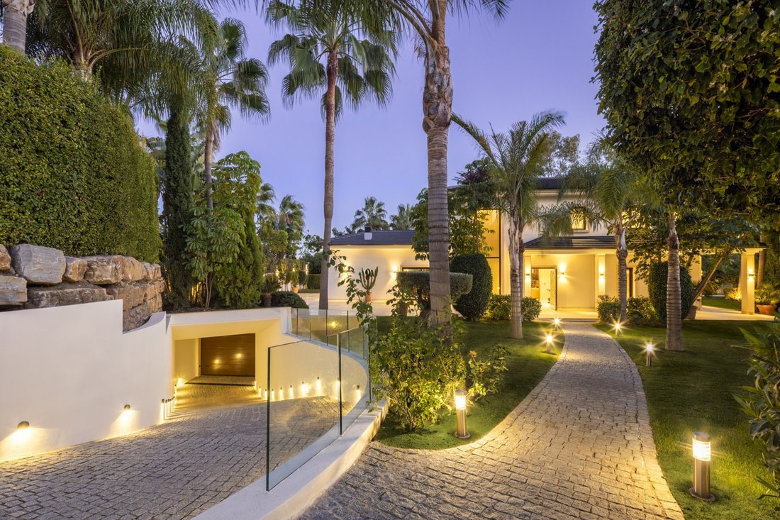 Villa in Nueva Andalucia, Marbella, Spain 5 - 18473837