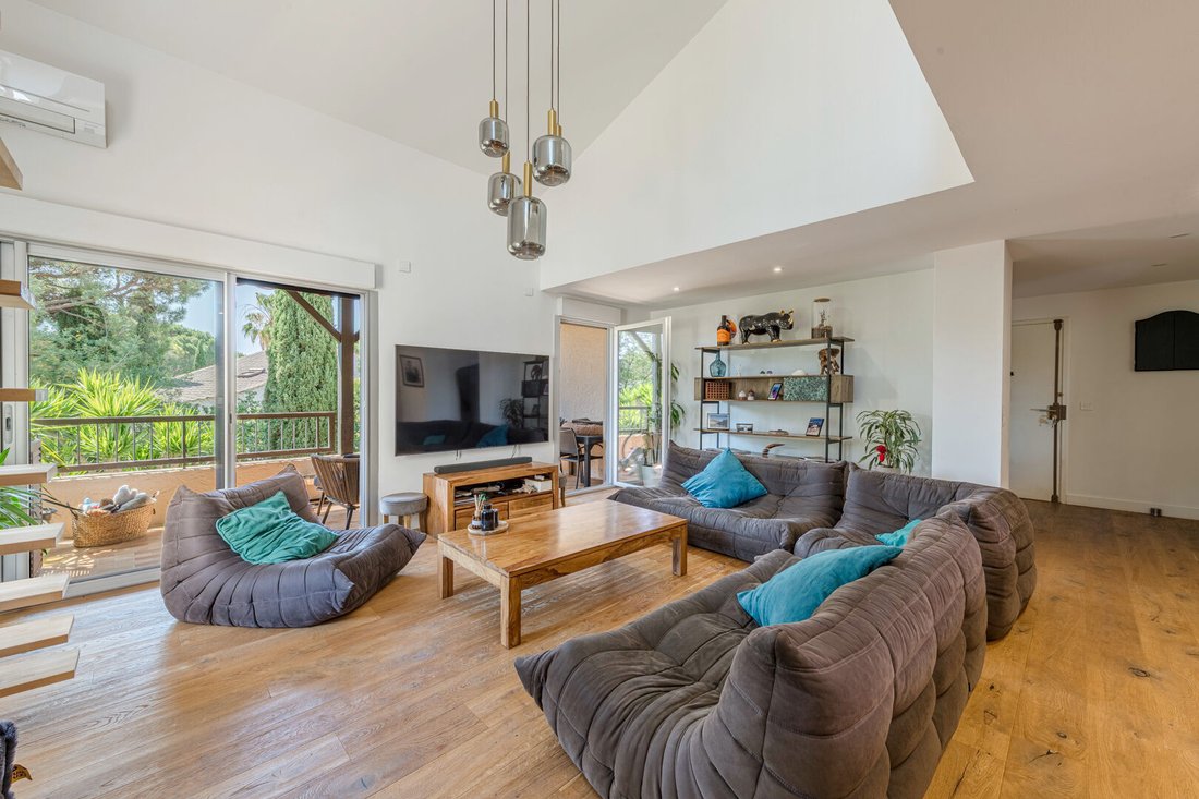 Apartment in Valescure-Vaulongue-Clair Bois-Vallon Suveret, Saint-Raphaël, France 2 - 18473247