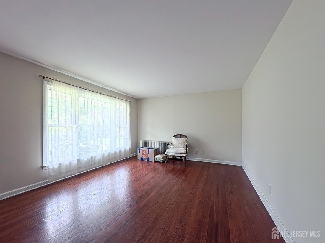 House in Metuchen, New Jersey, United States 4 - 18473563