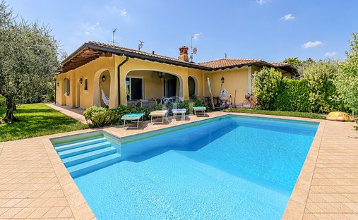 Haus in Manerba del Garda, Lombardei, Italien 1