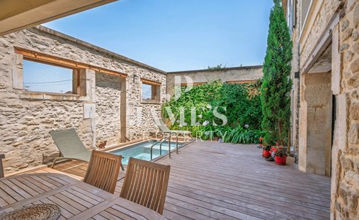 House in Saint-Rémy-de-Provence, Provence-Alpes-Côte d'Azur, France 1