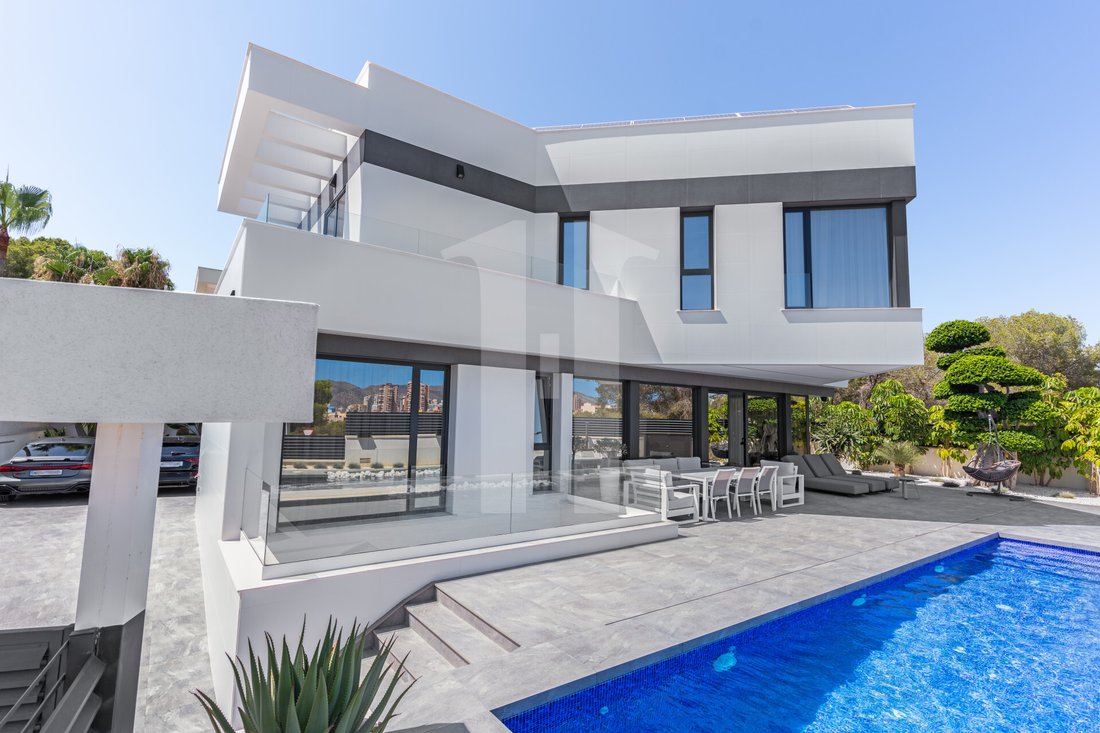 Villa in Benidorm, Valencian Community, Spain 2 - 18475008