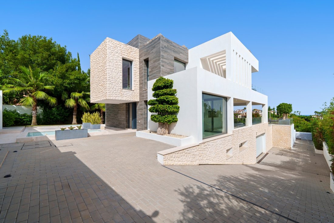 Villa in Nueva Andalucia, Marbella, Spain 3 - 18473776