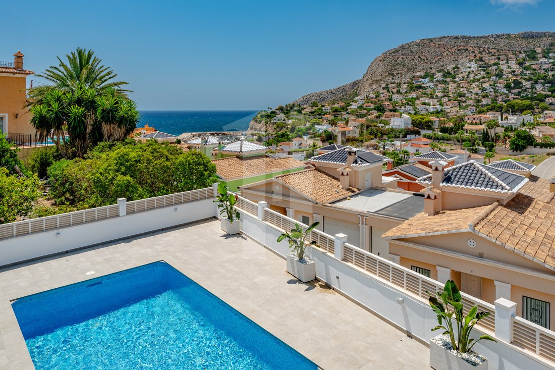 Villa in Calp / Calpe, Valencian Community, Spain 2 - 18474820