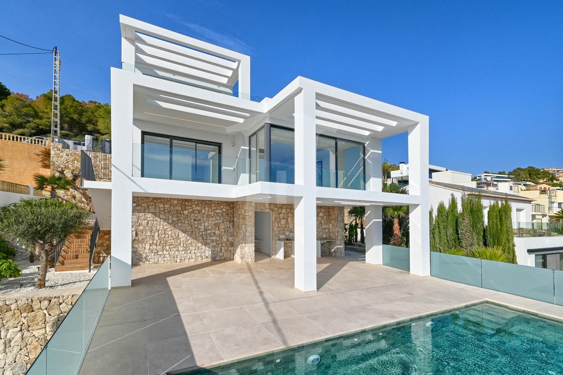 Villa in Calp / Calpe, Valencian Community, Spain 2 - 18474505