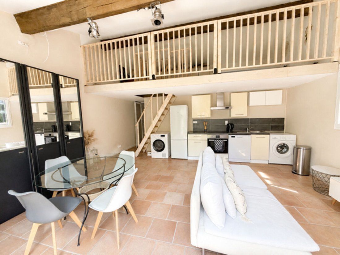 Villa a Bouc-Bel-Air, Provenza-Alpi-Costa Azzurra, Francia 1 - 18473243