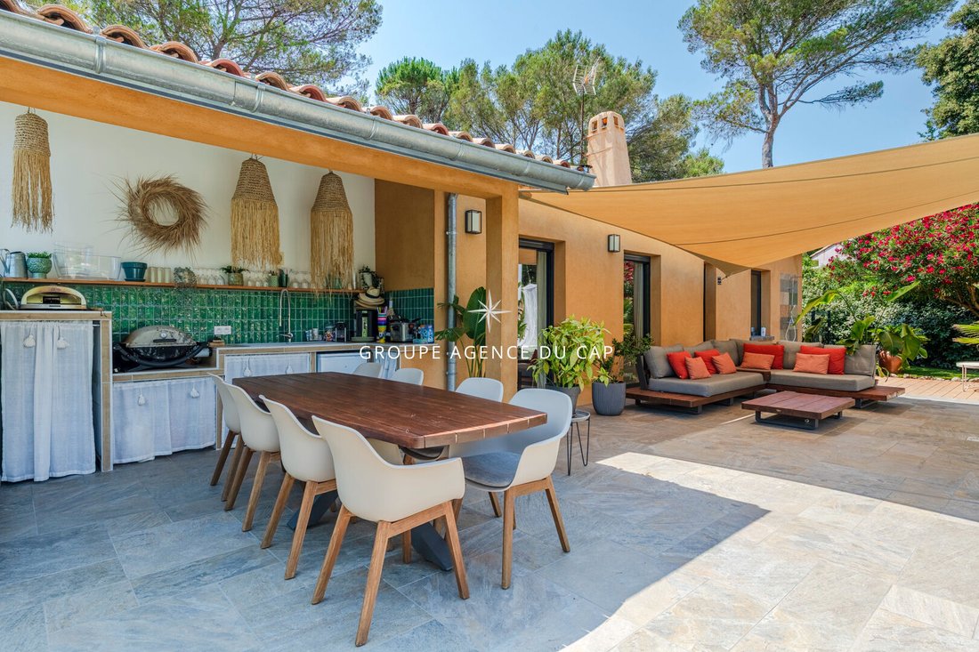 Villa in Estérel Plage-Logis de l'Aspé-Péguière, Saint-Raphaël, France 2 - 18473183