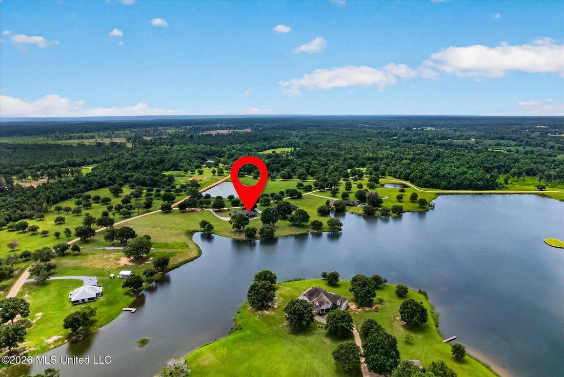 House in Poplarville, Mississippi, United States 3 - 18473353