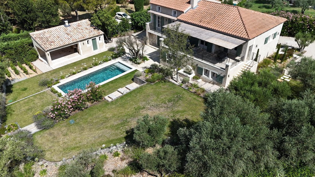 House in Fontvieille, Provence-Alpes-Côte d'Azur, France 2 - 18473431