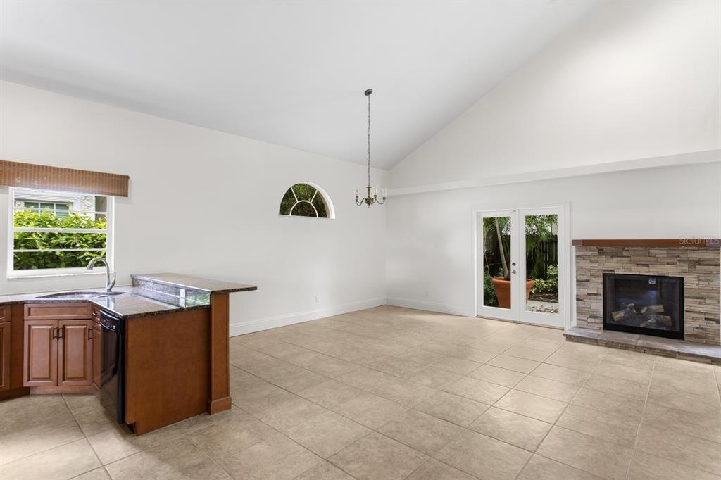 Tampa, Florida, United States 3 - 18473357