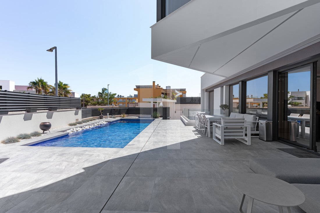 Villa in Benidorm, Valencian Community, Spain 5 - 18475008