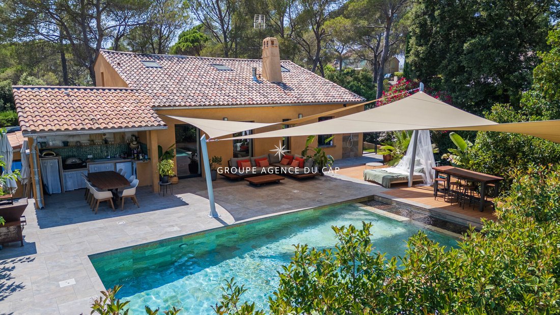 Villa in Estérel Plage-Logis de l'Aspé-Péguière, Saint-Raphaël, France 1 - 18473183