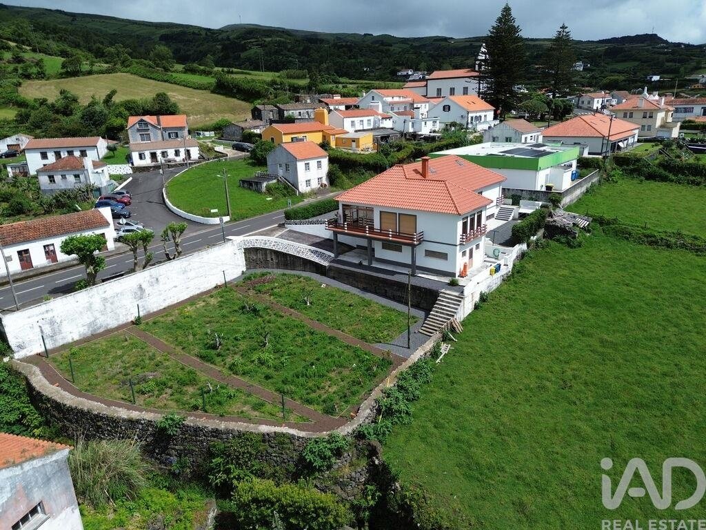 Townhouse in Lajes das Flores, Azores, Portugal 2 - 18476899