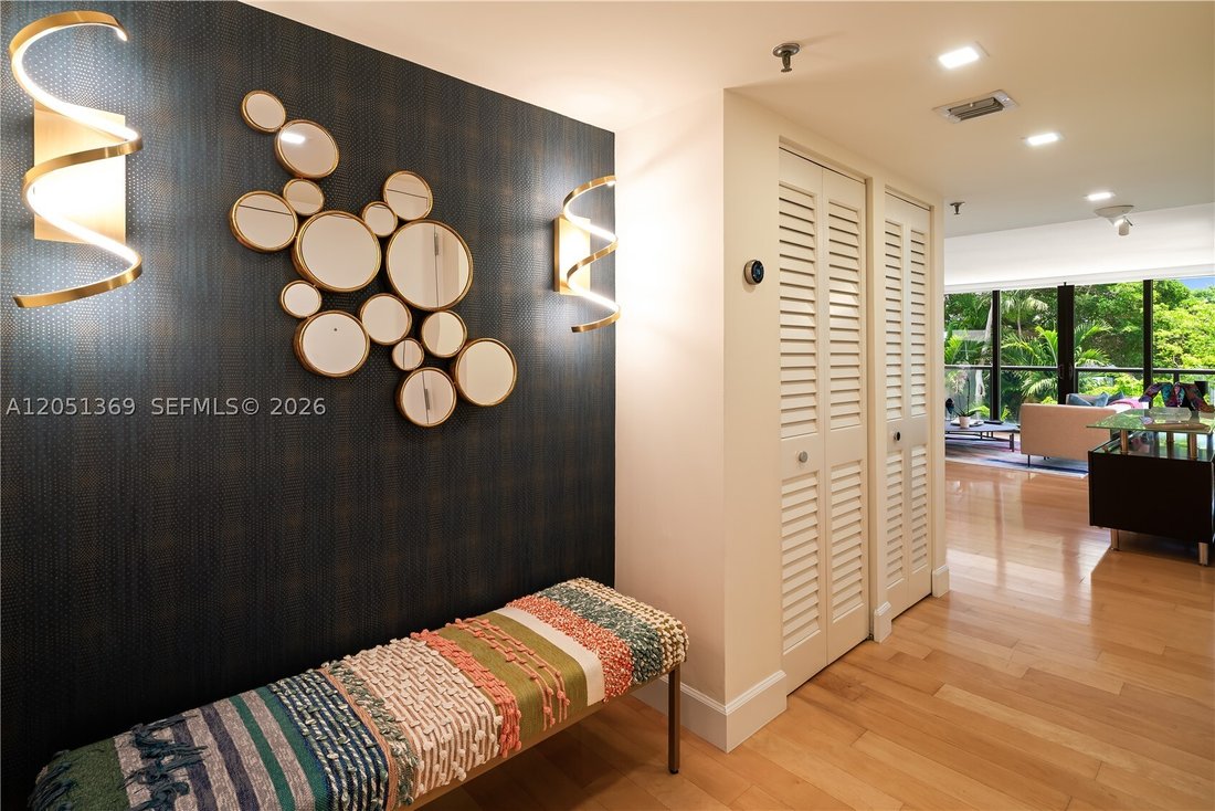Condo in Miami, Florida, United States 3 - 18478020