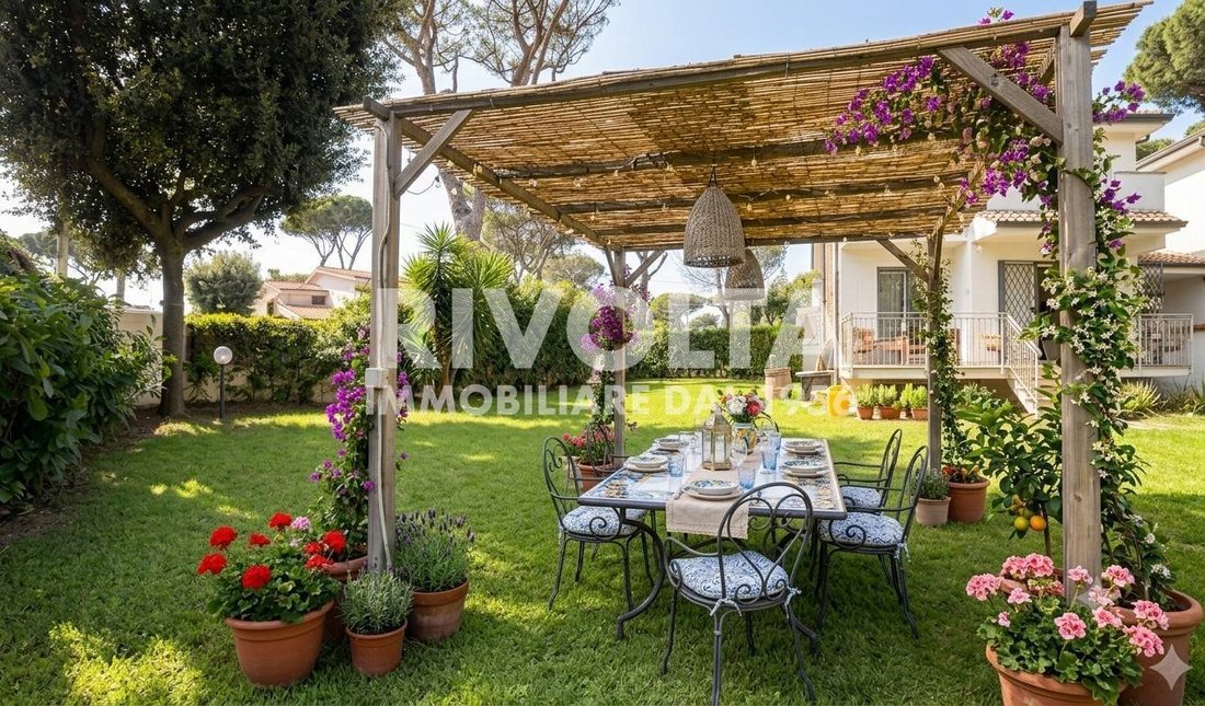 Villa in Fregene, Fiumicino, Latium 1 - 17623528