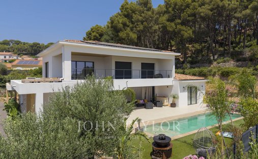 Villa in Sud Est, Ollioules, France 1
