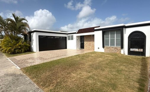House in Ceiba Alta, Aguadilla, Puerto Rico 1