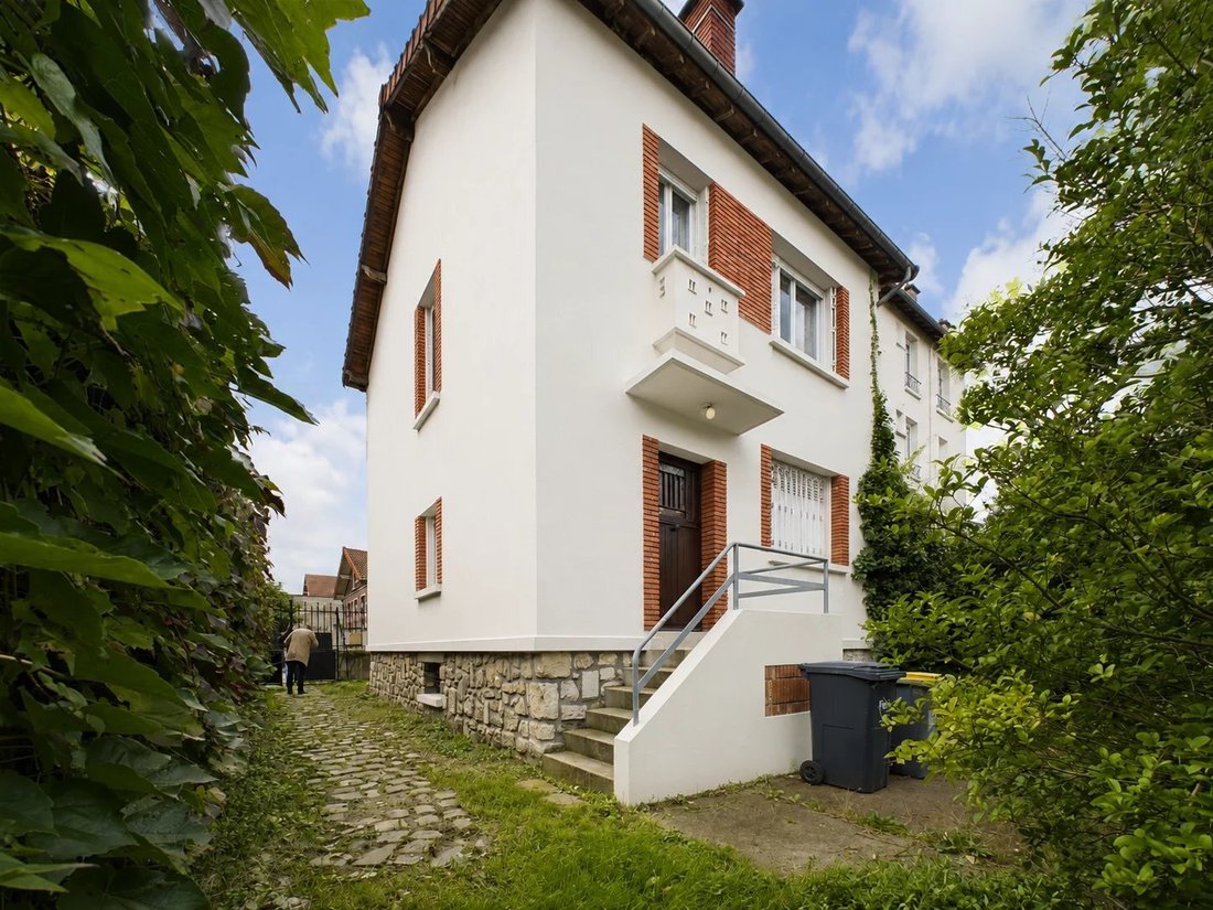 House in Les Planètes, Maisons-Alfort, France 2 - 17096642