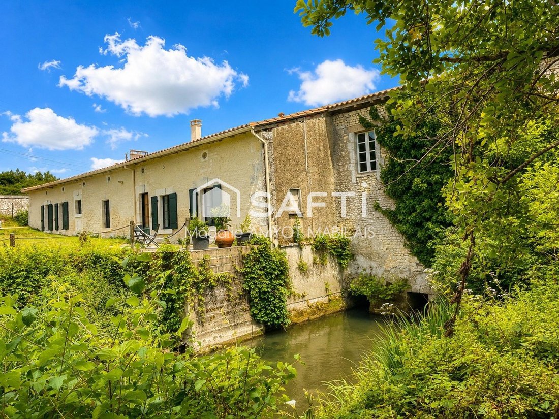 House in Challignac, Nouvelle-Aquitaine, France 1 - 18477266