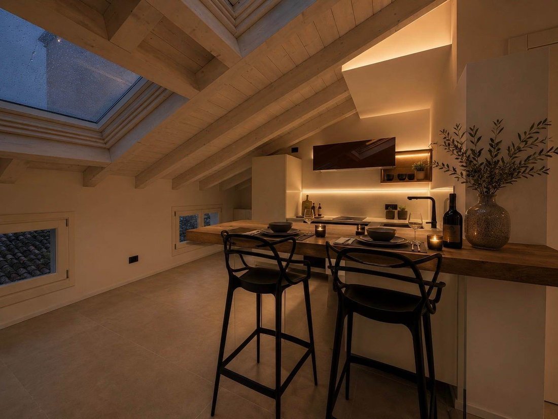 Apartment in Historic Center, Desenzano del Garda, Lombardy 5 - 18479267