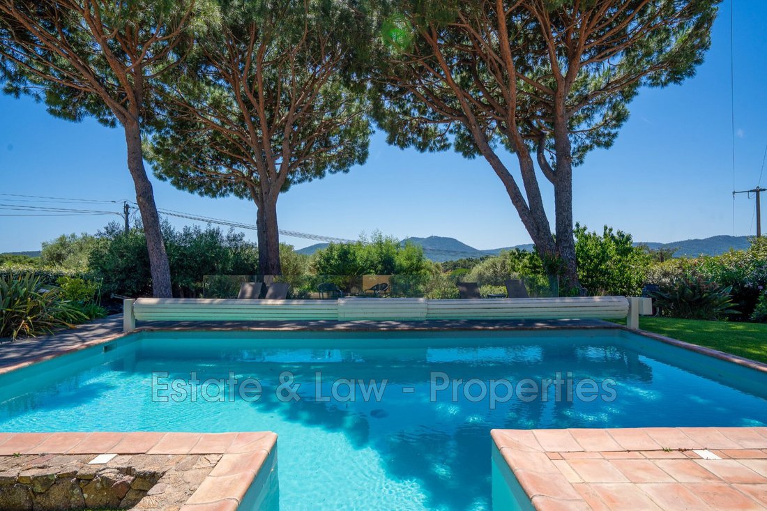 Villa in Le Plan-de-la-Tour, Provence-Alpes-Côte d'Azur, France 2 - 18475217