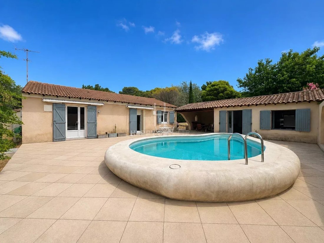 House in Maussane-les-Alpilles, Provence-Alpes-Côte d'Azur, France 2 - 18475282