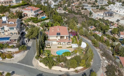 Villa a Agios Tychon, Distretto di Limassol, Cipro 1