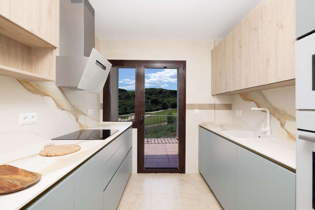 Townhouse in Estepona, Andalusia, Spain 5 - 18476591