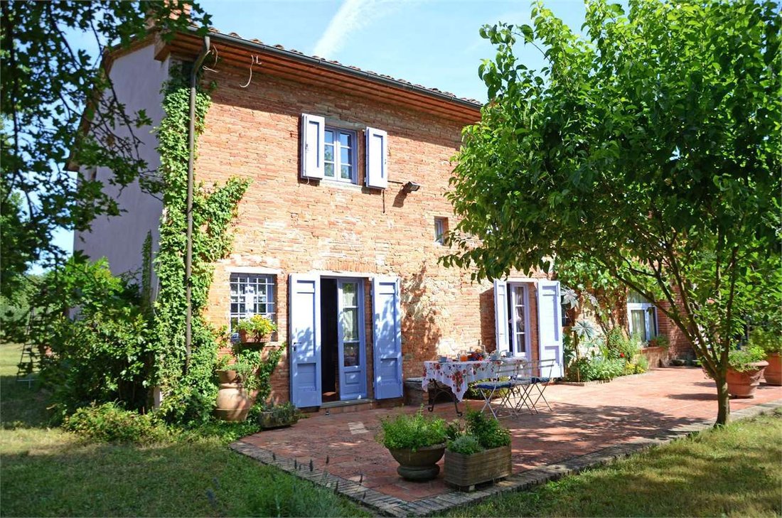 Estate in Ponte ai Pini, Altopascio, Tuscany 2 - 18474469