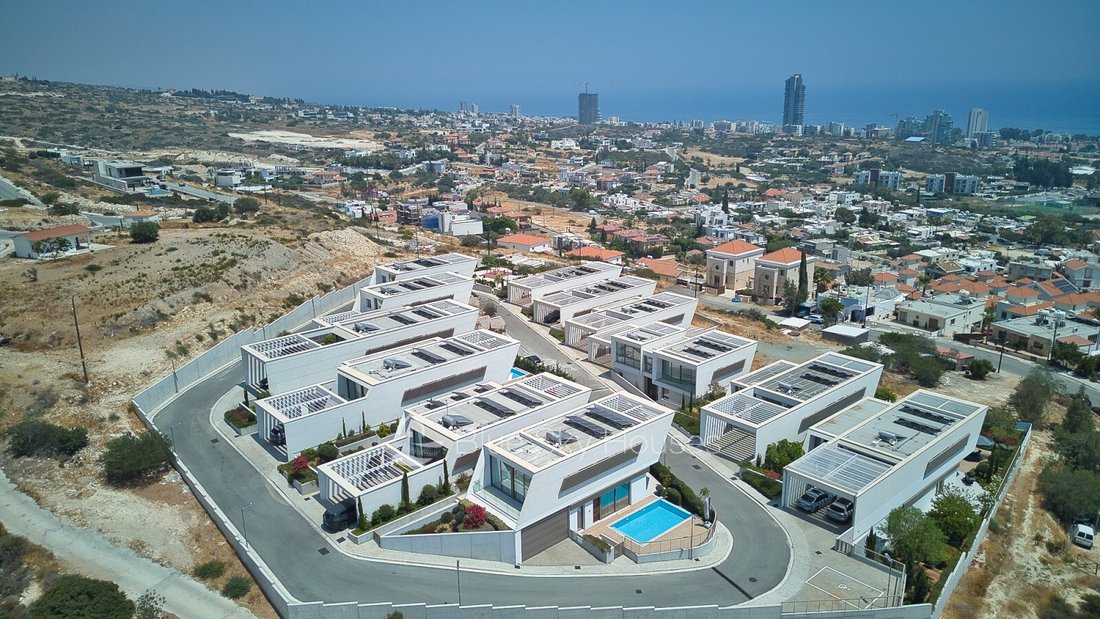 Villa in Mouttagiaka, Limassol, Cyprus 2 - 14702430