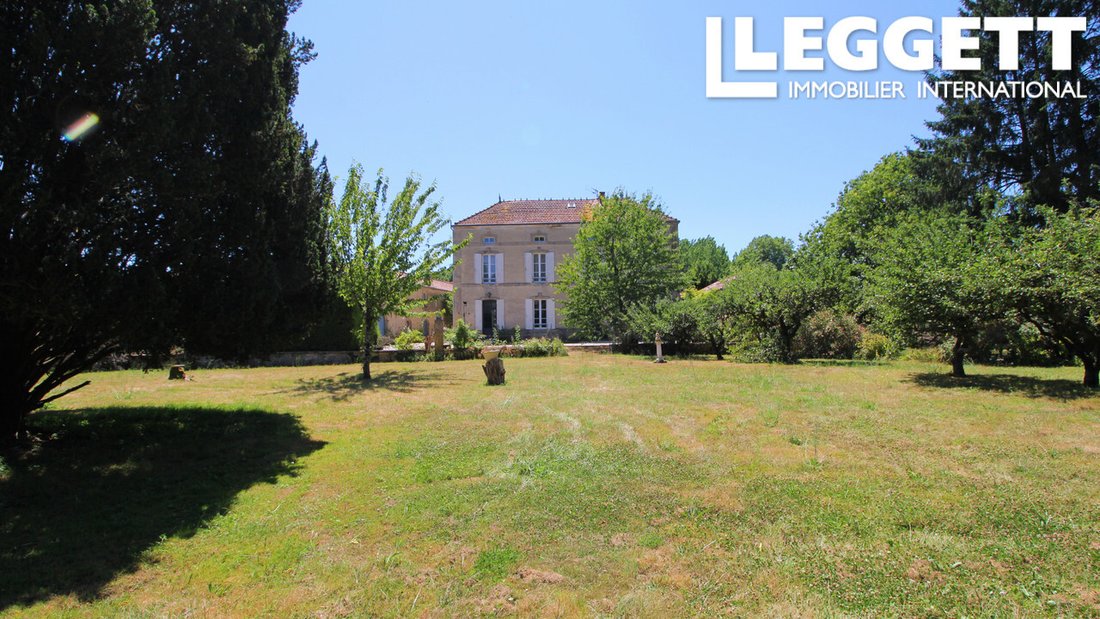 House in Dampierre-sur-Boutonne, Nouvelle-Aquitaine, France 2 - 16250938