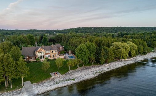 House in Sturgeon Bay, Wisconsin, United States 1