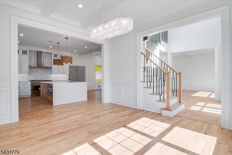 House in Livingston, New Jersey, United States 5 - 18480511
